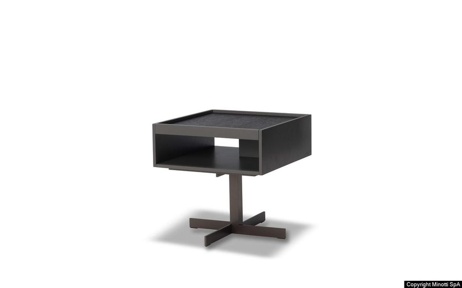 Элегантная тумба Minotti Close "Nightstand"