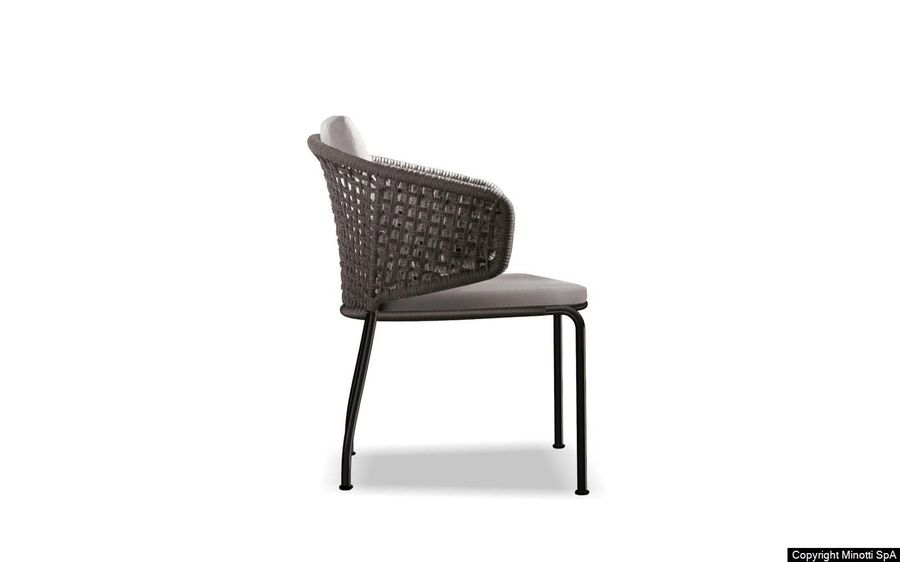 Уличный стул с плетеной спинкой Minotti Aston "Cord" Outdoor chair