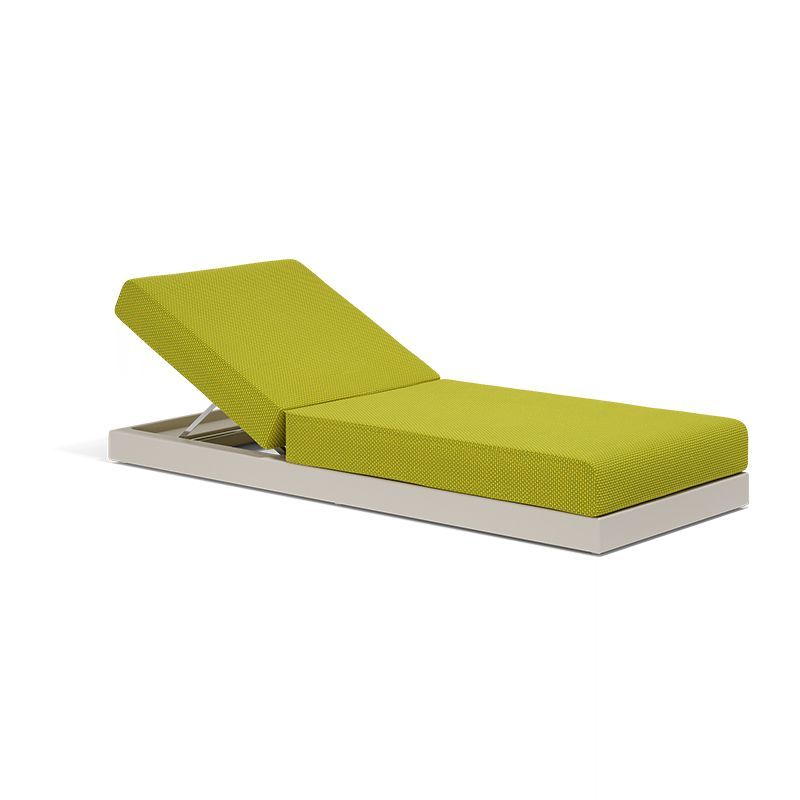 Яркий шезлонг Vondom Pixel Sun Lounger